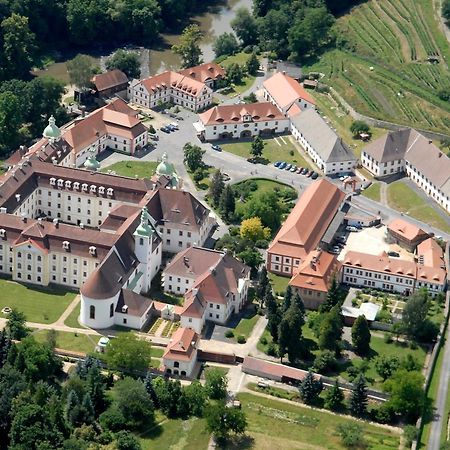Gaestehaeuser St. Marienthal Exterior foto