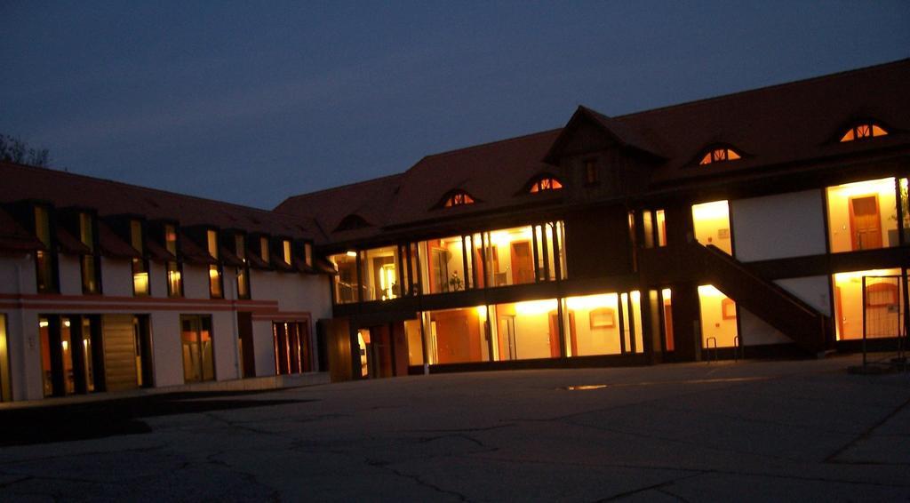Gaestehaeuser St. Marienthal Exterior foto